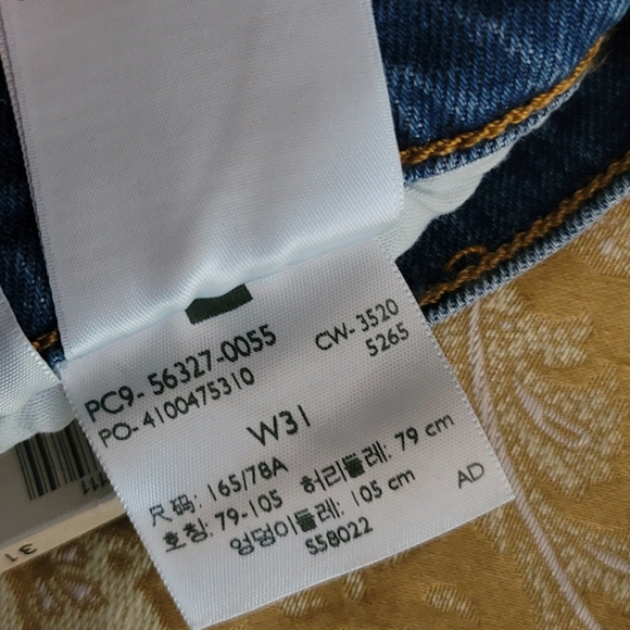 NWT Levi's Women's 501 Original Shorts $49.5 MSRP Jive Stone - Picture 8 of 8